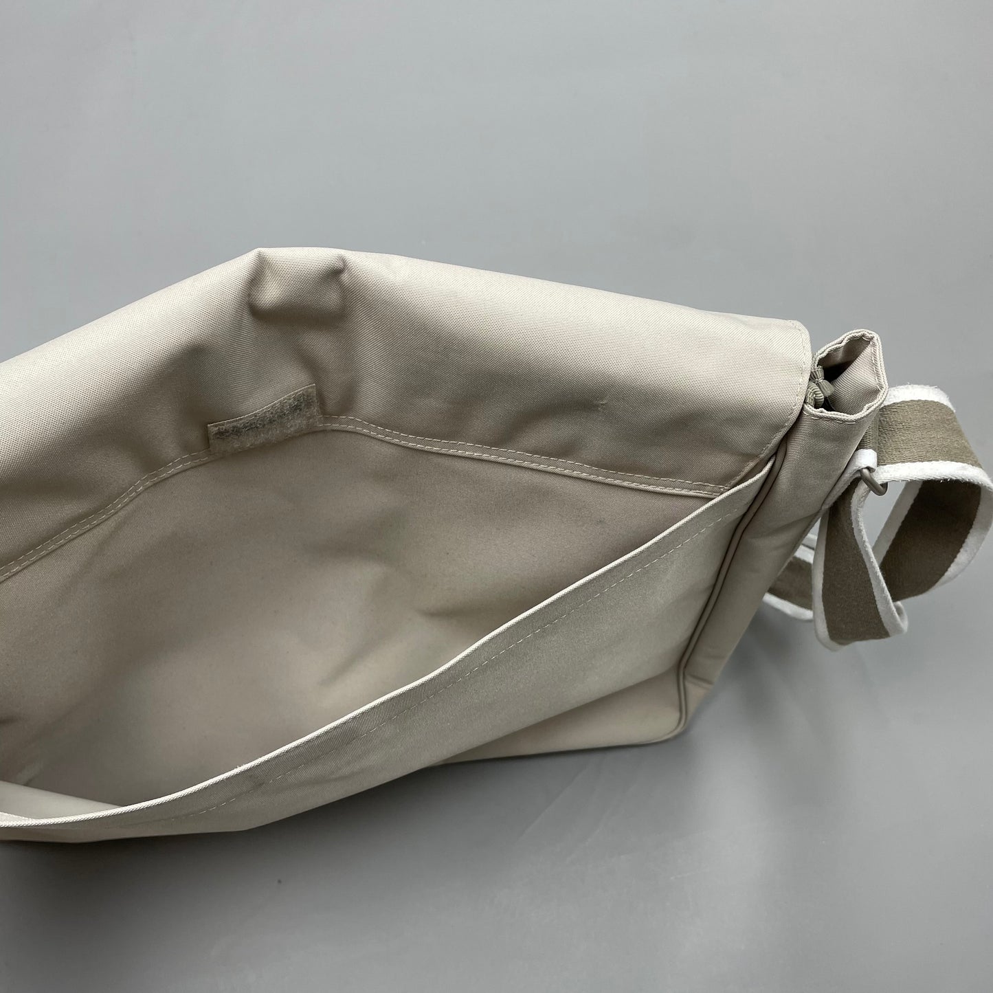 Lacoste Messenger Bag