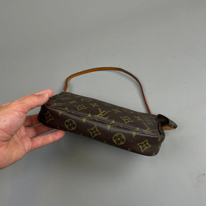 Louis Vuitton Pochette